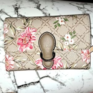 NINE WEST WALLET